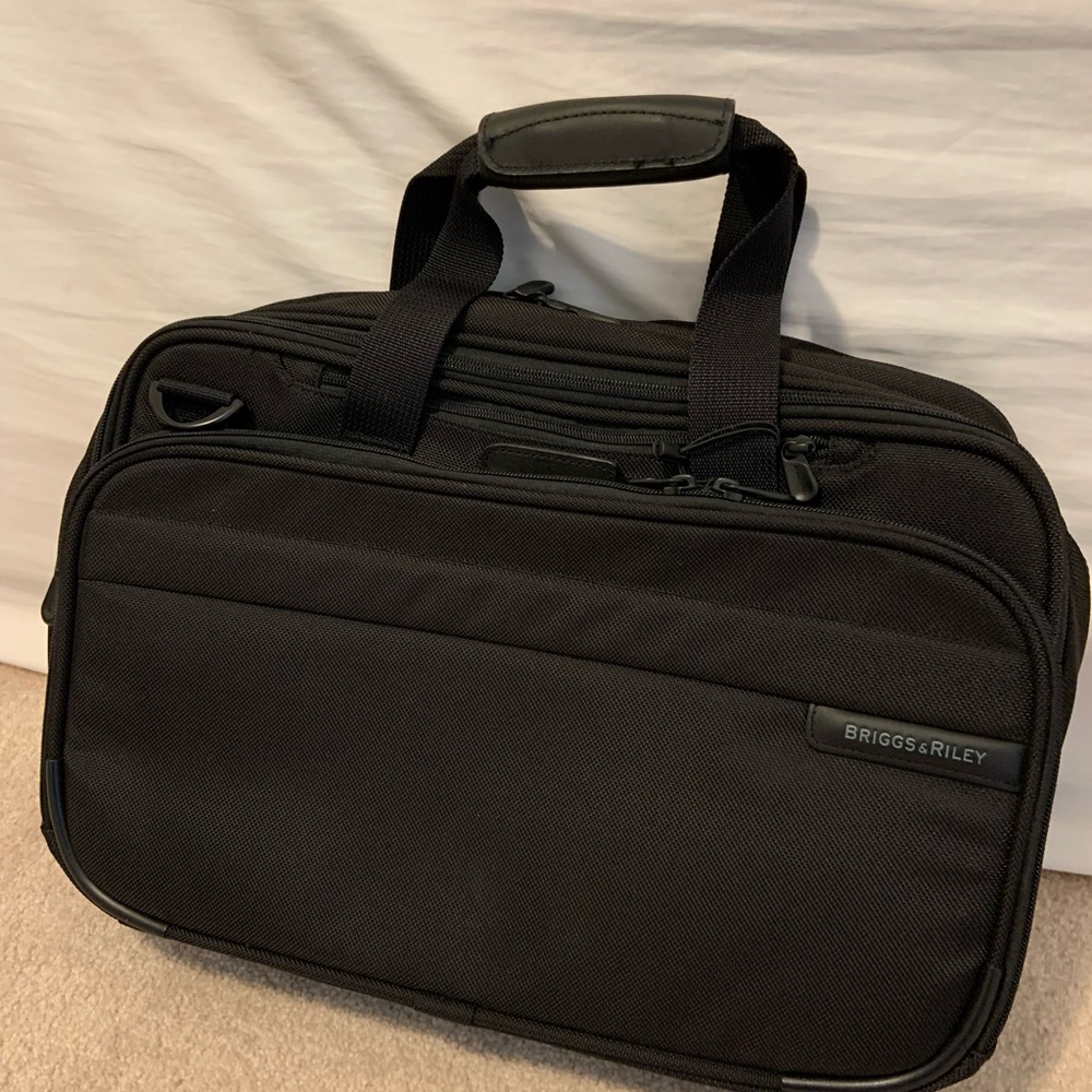Briggs & Riley expandable cabin bag NWT